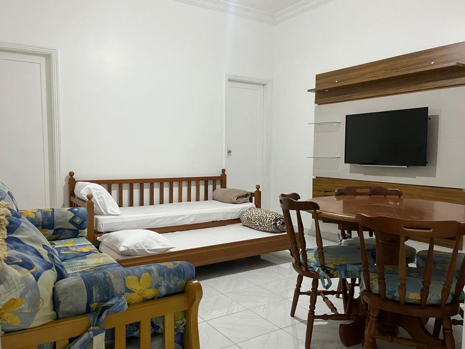 Frente A De Copacabana Apartment *