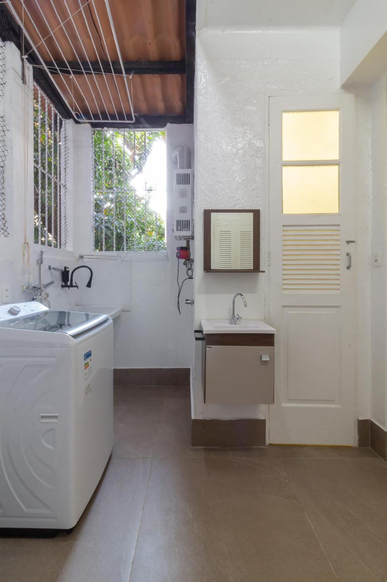 Apartamento Sofisticado A Poucos Passos Da Lagoa - Sb301