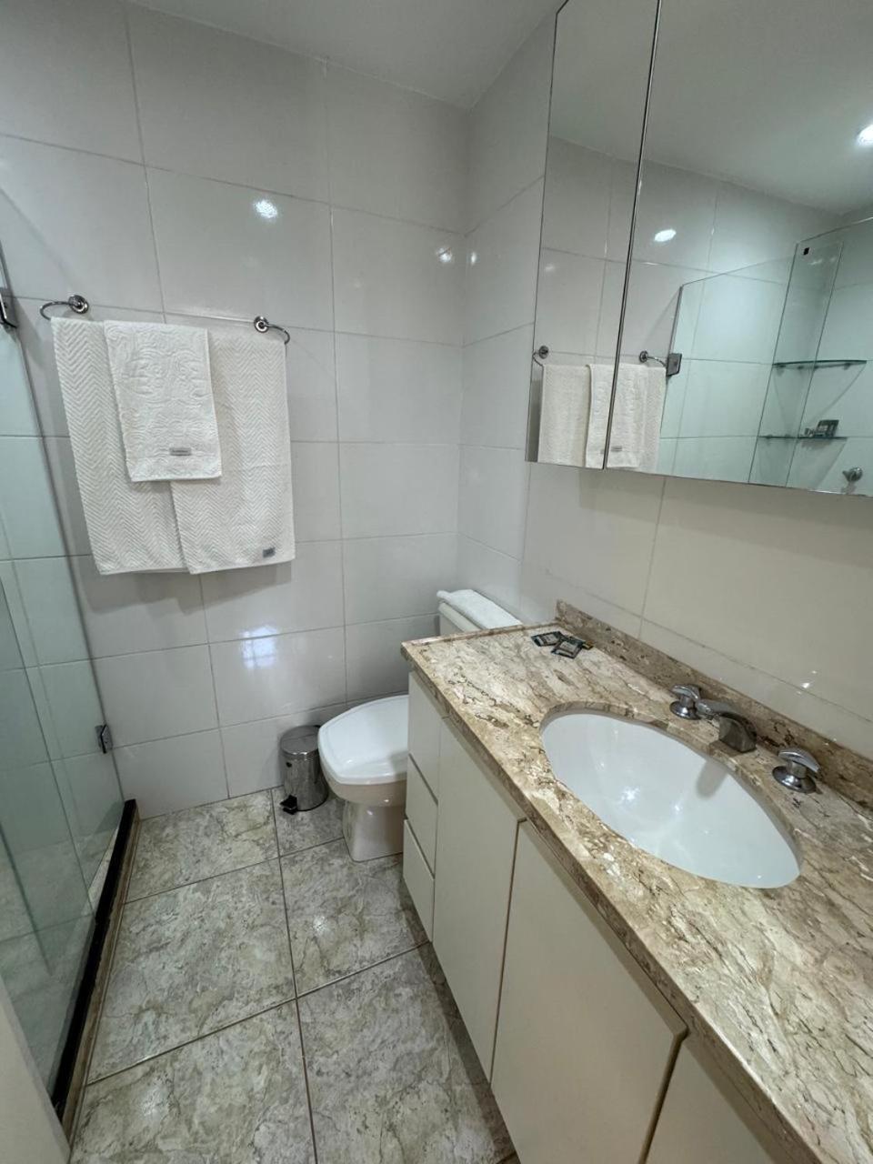 Leblon Inn, Flat Com Arrumacao Diaria, Academia, Garagem E 2 Quadras Da By Tata