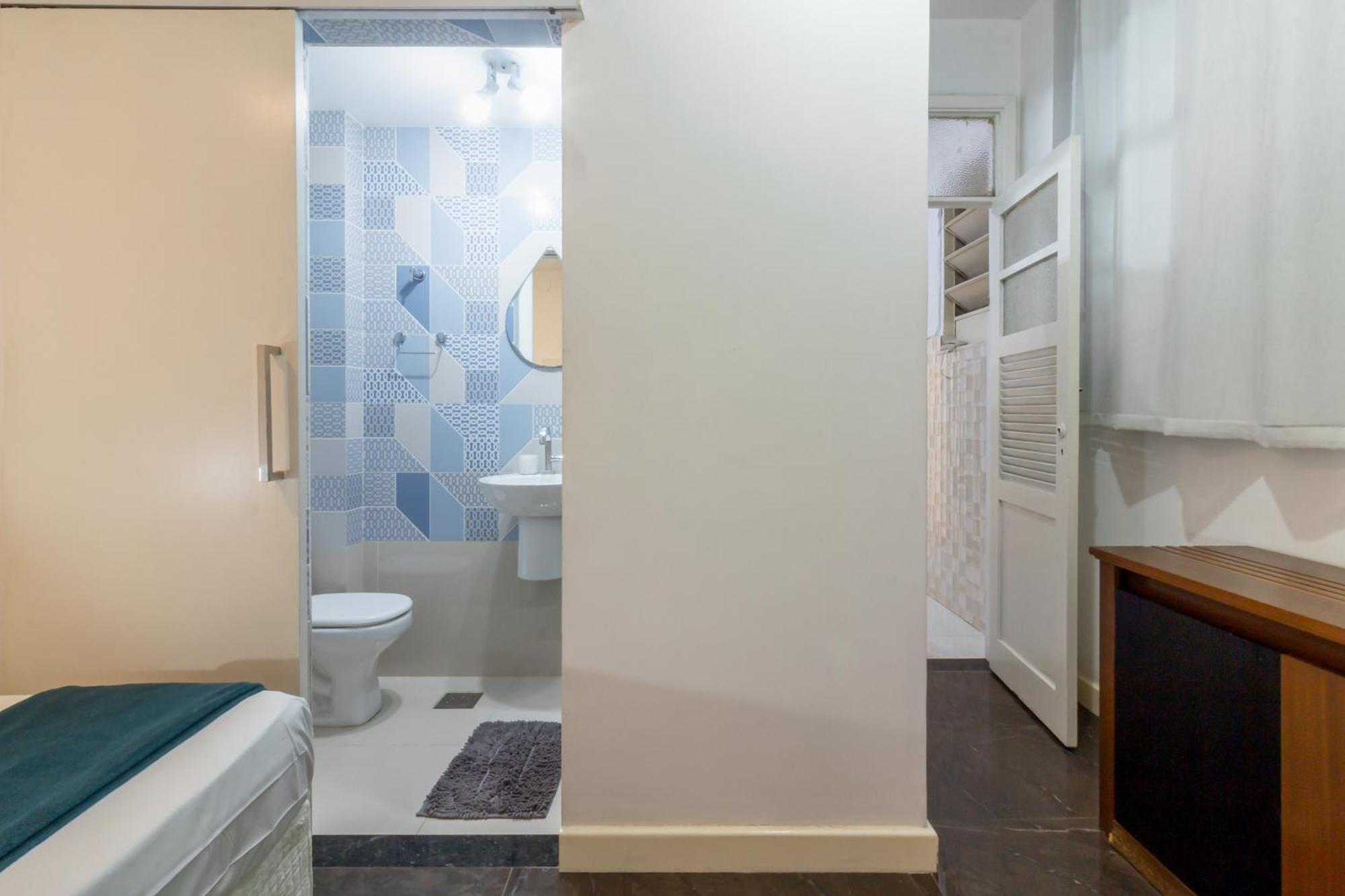 Apartamento Aconchego Em Copacabana - 8 Pessoas - Sf704 Z3 *