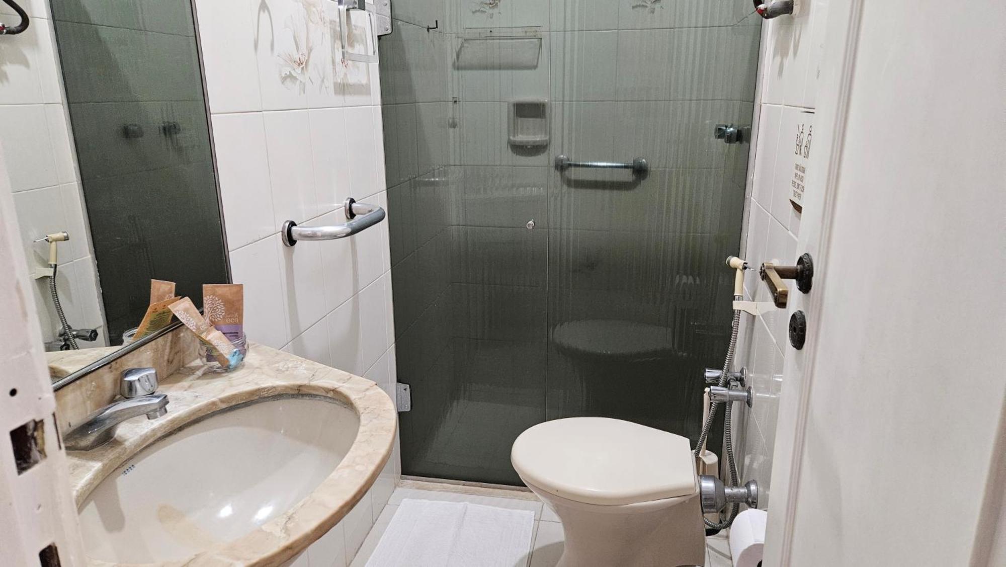 Seu Cantinho Em Ipanema No Rio De Janeiro, Perto Da E Do Metro Apartamento *