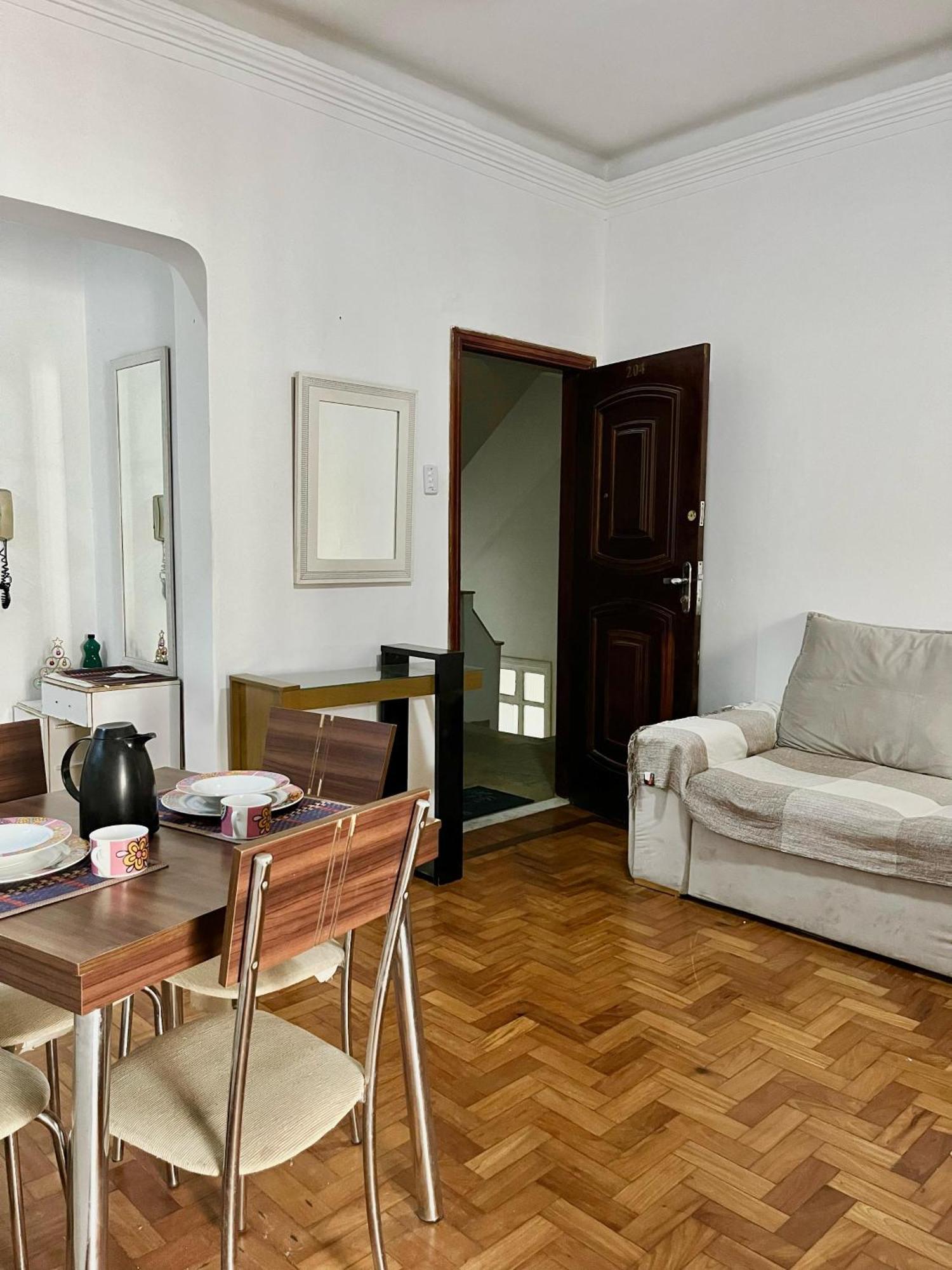 Apartamento Ap Copacabana 2 Quartos Em Frente A *