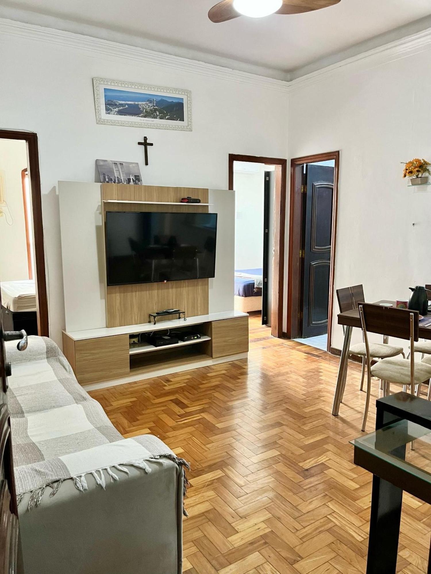 Apartamento Ap Copacabana 2 Quartos Em Frente A *