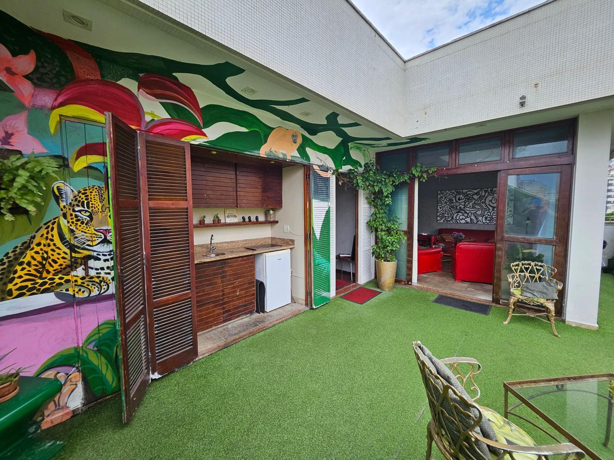 Charmosa Cobertura Em Ipanema Na Quadra Da De Quarto, Sala, Terraco E Sauna *