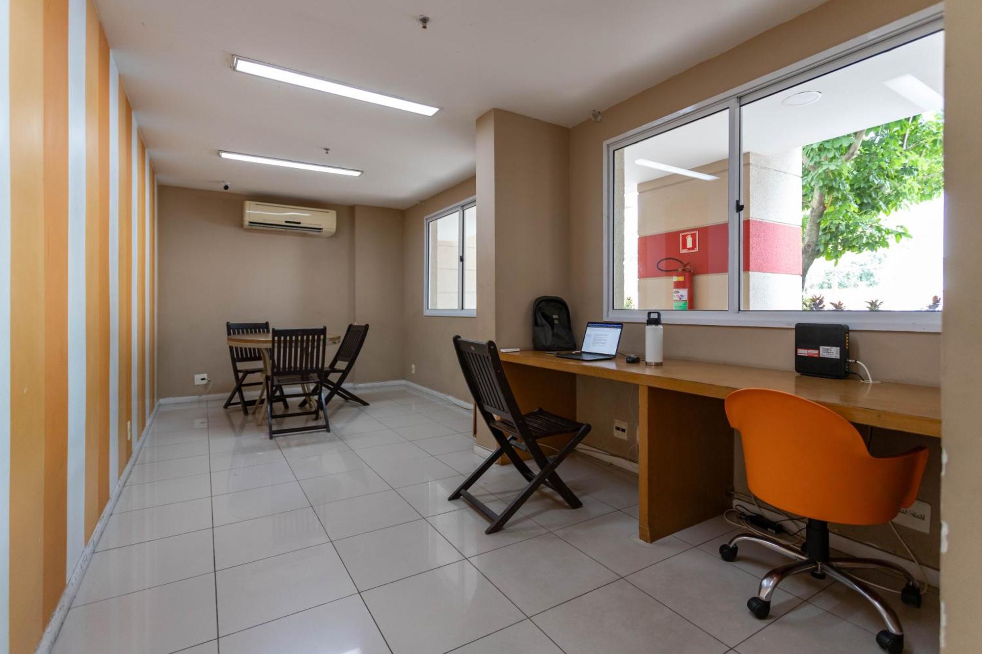 Apto 2 Quartos Com Varanda Em Frente Ao Riocentro Barra Olimpica Wi-fi Rapido Piscina Cozinha Completa E Estacionamento Portaria 24h Sala Homeoffice Brinquedoteca E Parquinho Infantil Ideal Grupos Familias E A Trabalho Rio de Janeiro