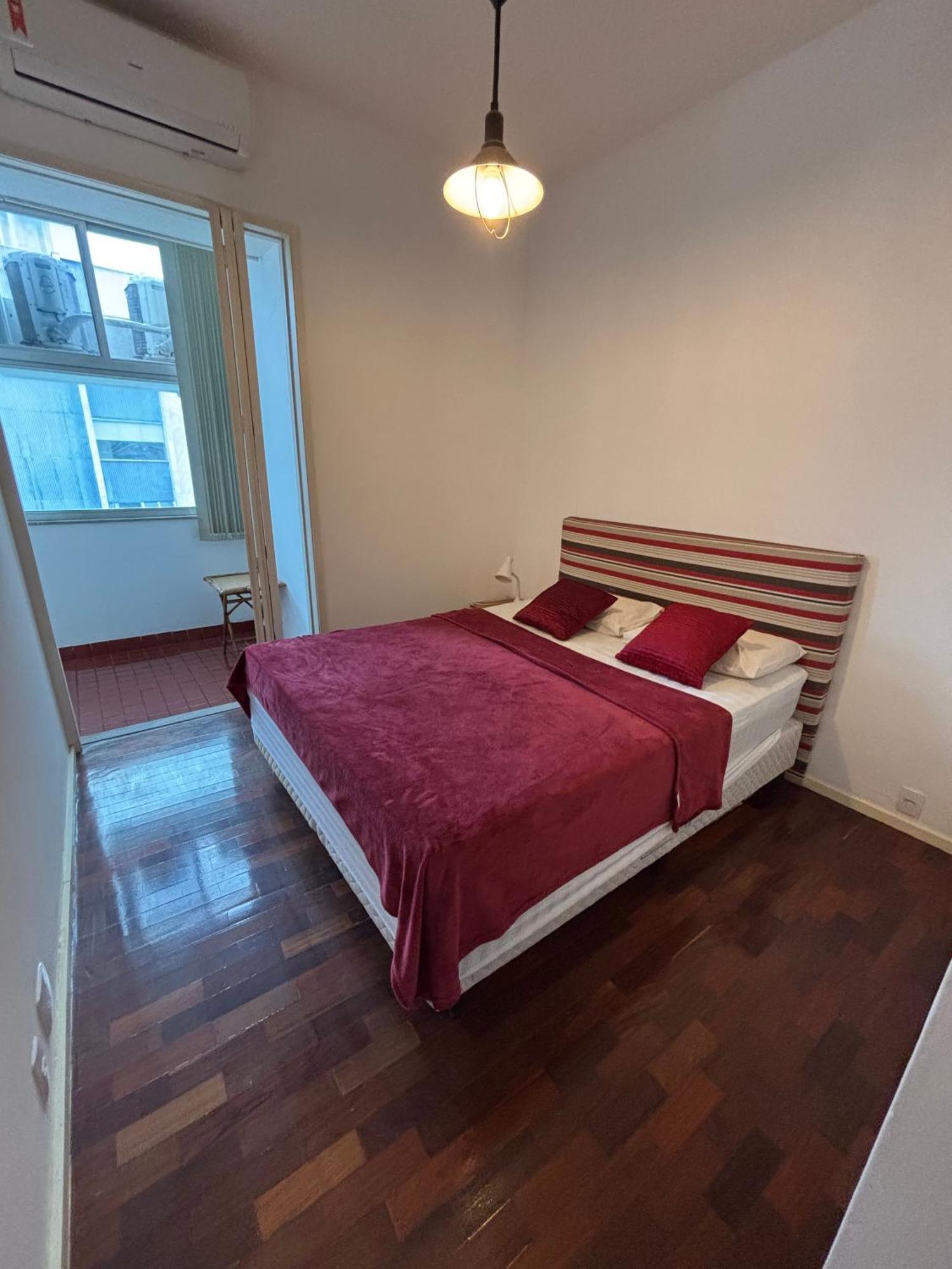 Spacious 4 Bedroom At Leblon With Sea View