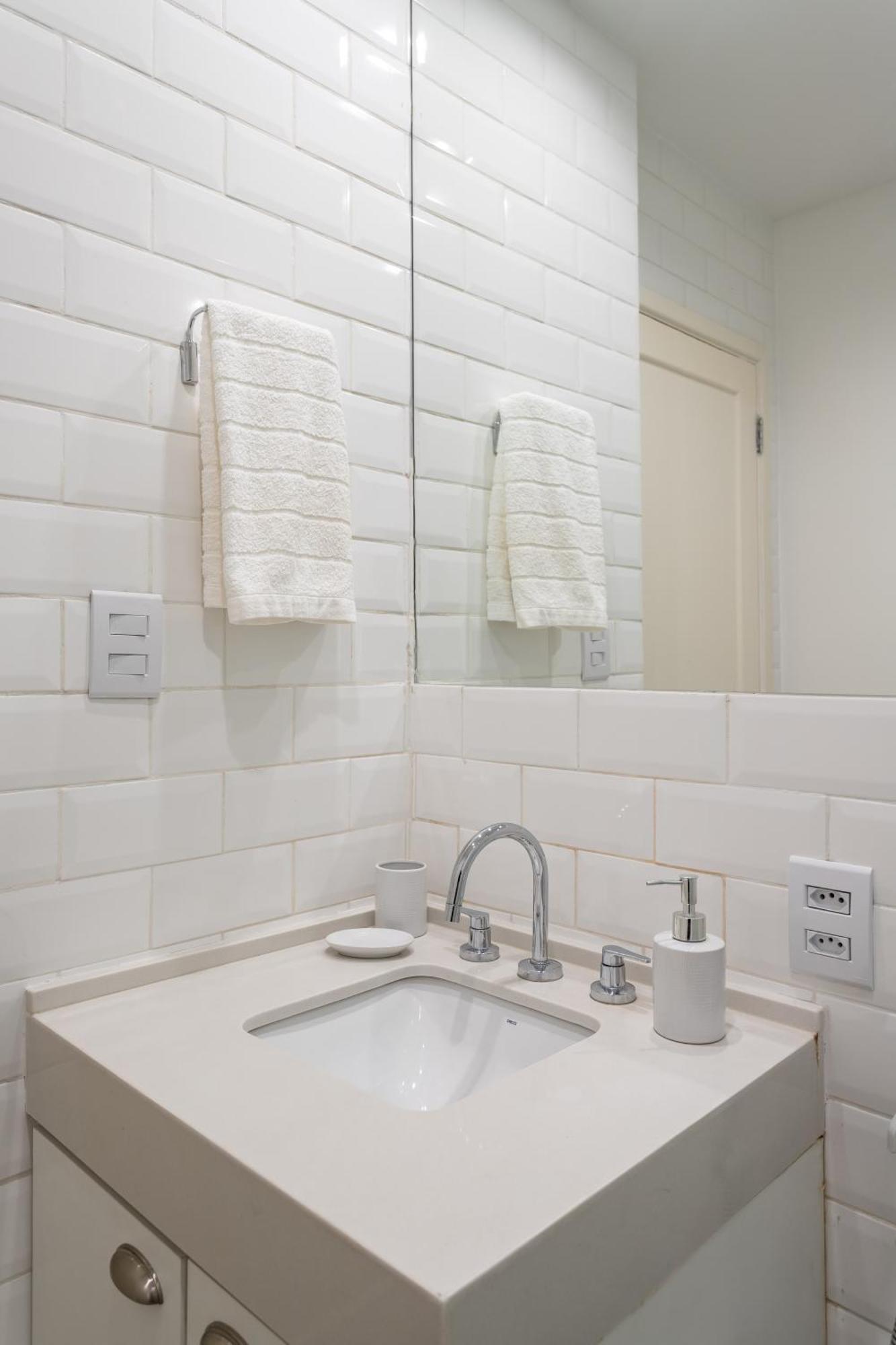 Ape Charmoso Em Copacabana Com Ar Apartamento