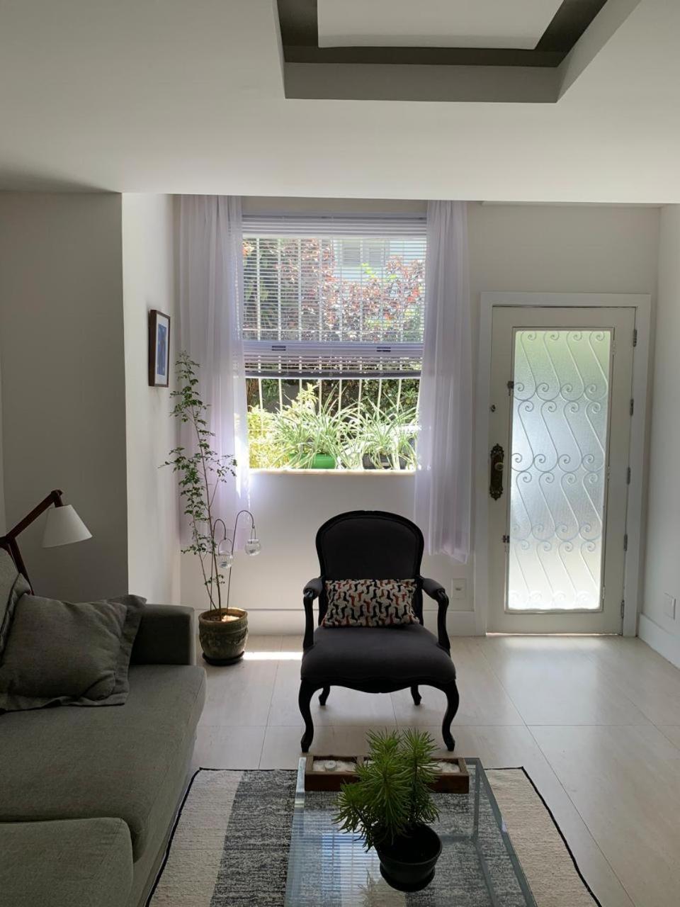 Linda Casa Em