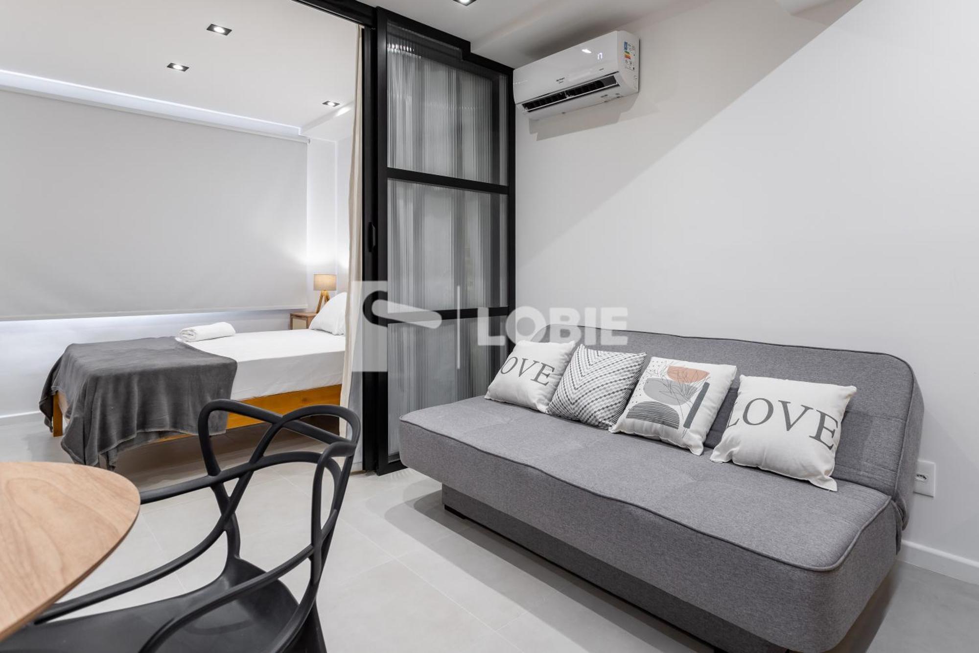 Lobie Gloria Del'art Apartment