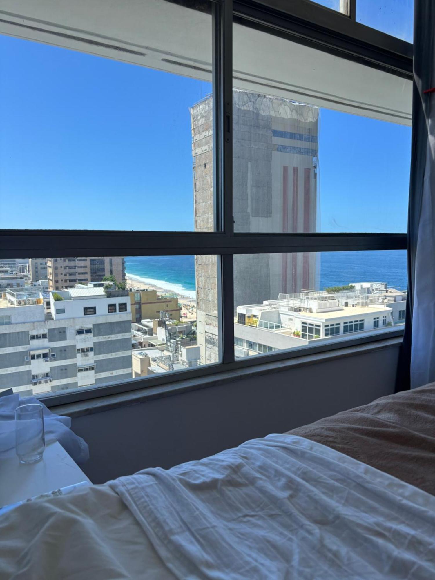 Spacious 4 Bedroom At Leblon With Sea View Apartamento *
