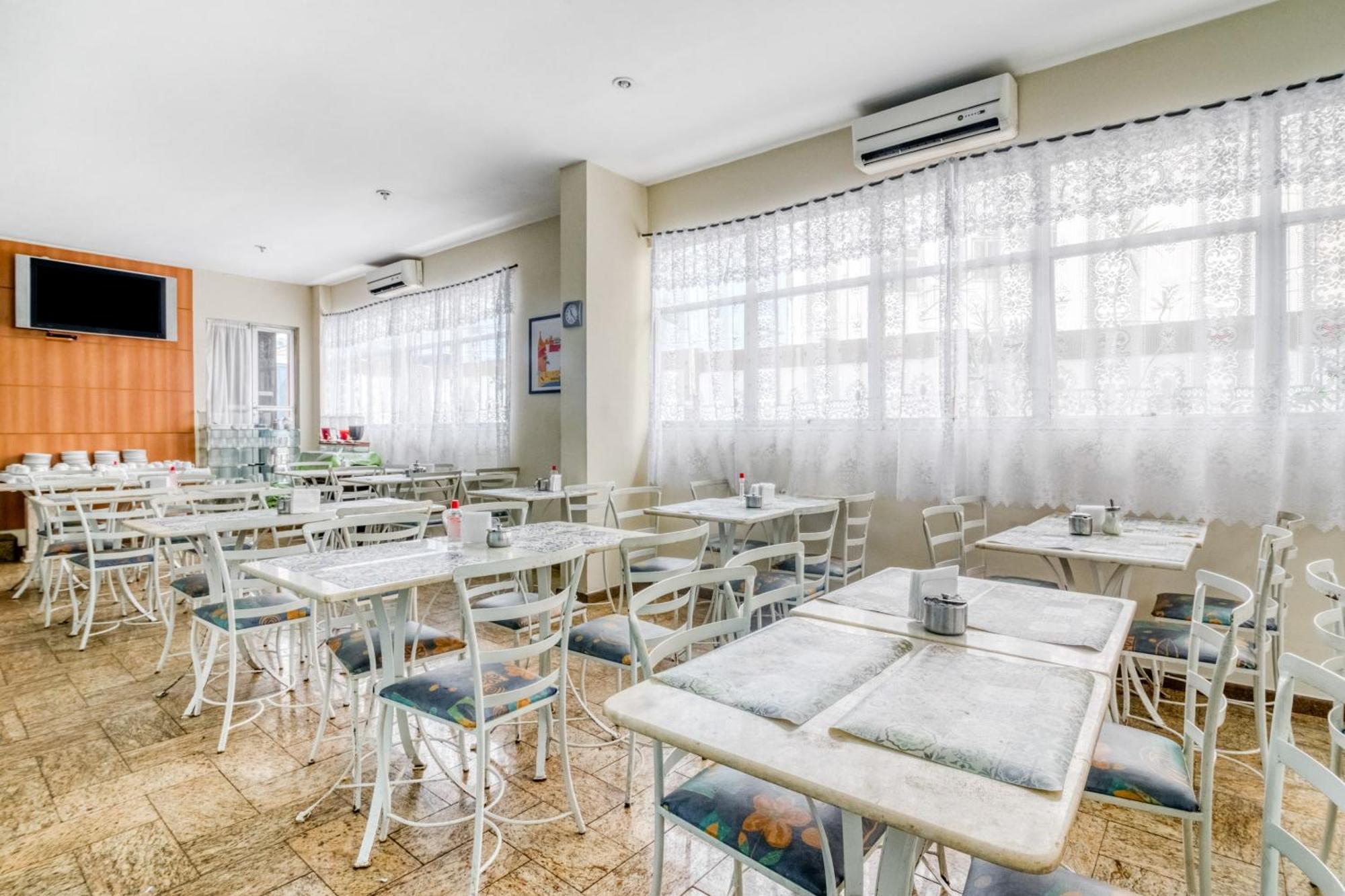 Oyo Rio Colinas Hotel, 4*