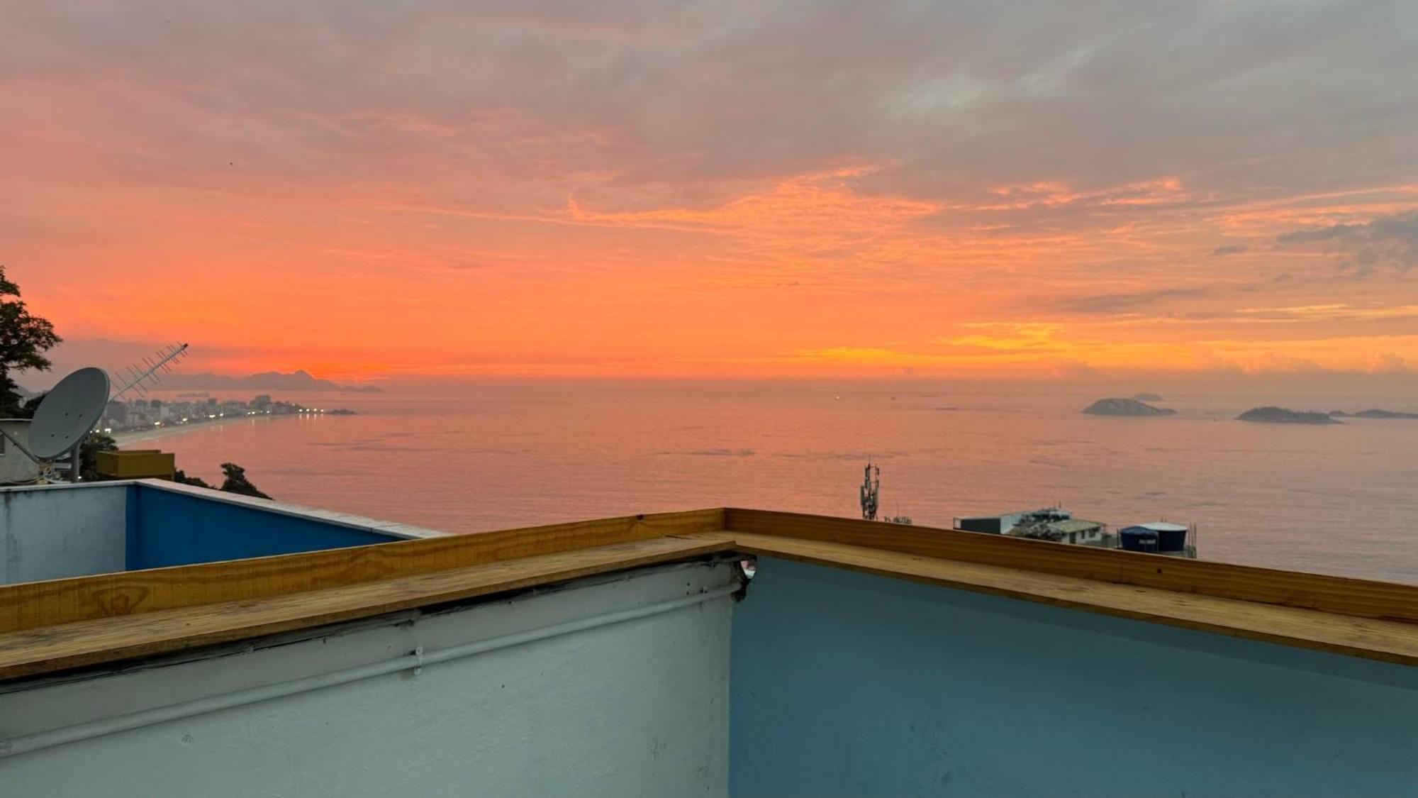 Alzira House Vidigal Hostel