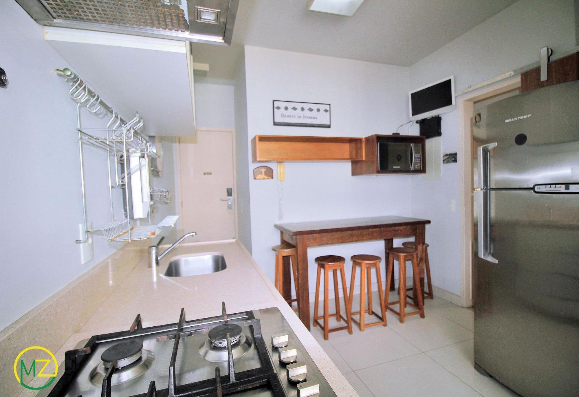 Apartamento Confortável, Silencioso E Completo De 2 Quartos Em Ipanema *