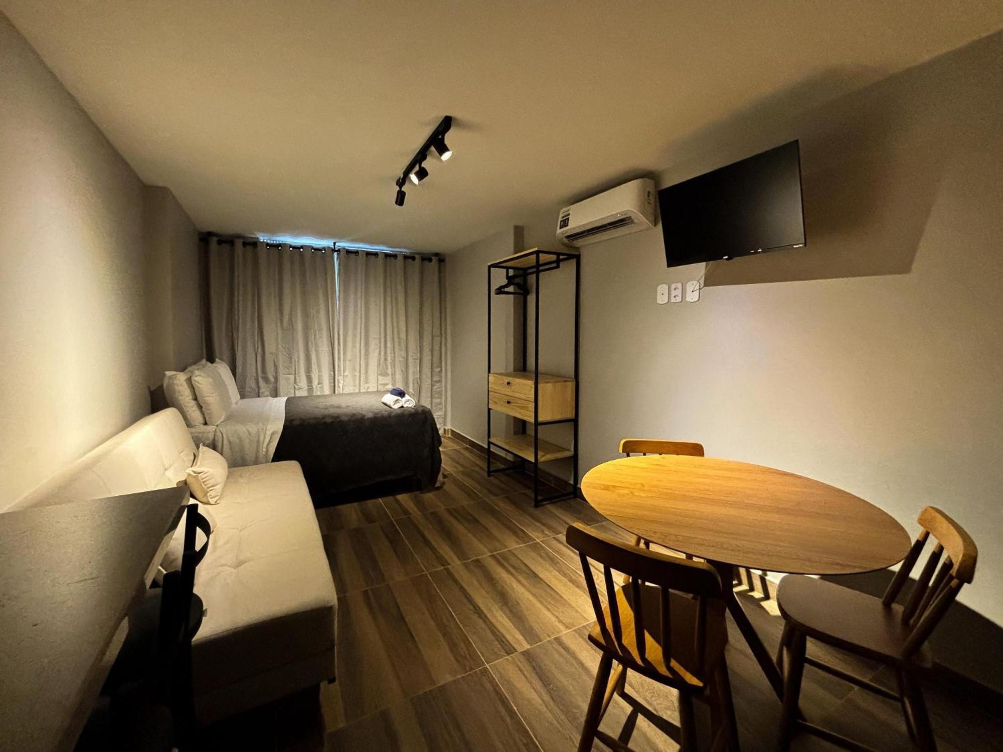 Santos Vahlis Apartment