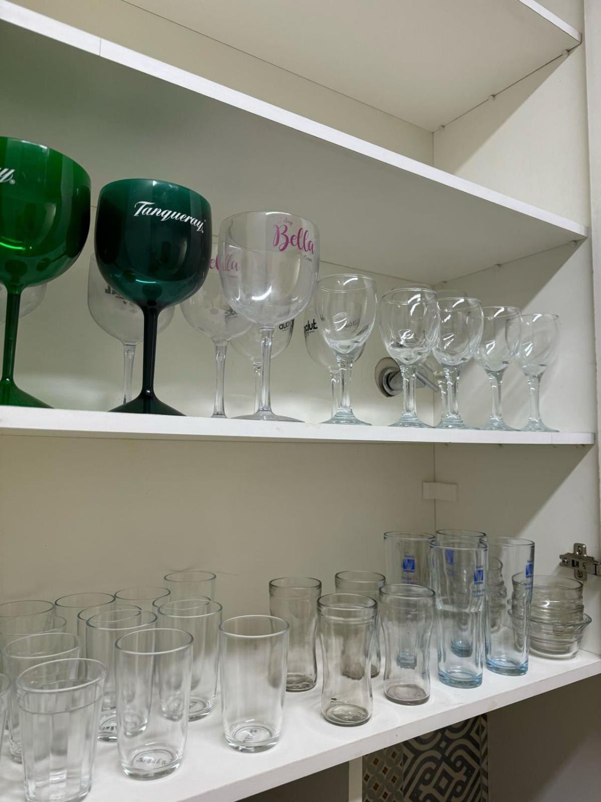 Apartamento Bem Localizado Com Garagem