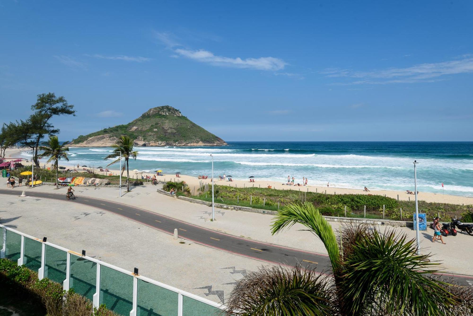 Frente Mar- Apto Pe Na Areia Com Charme E Conforto