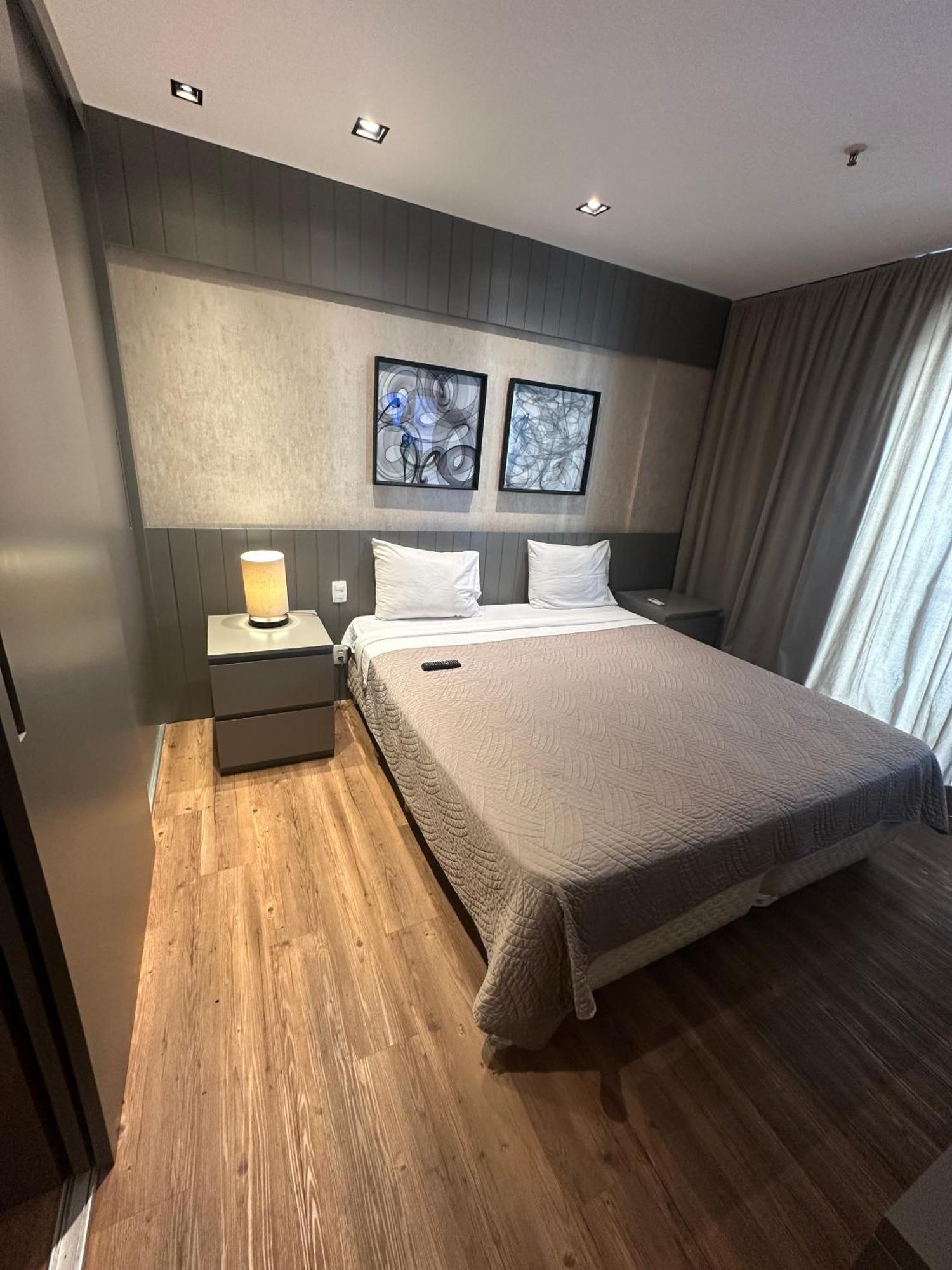 Flat Na Barra Da Tijuca - Premium - Com Cozinha, Microondas, Estacionamento, Balsa Praia, Academia, Muito Lindo, Confortavel E Aconchegante * Rio de Janeiro