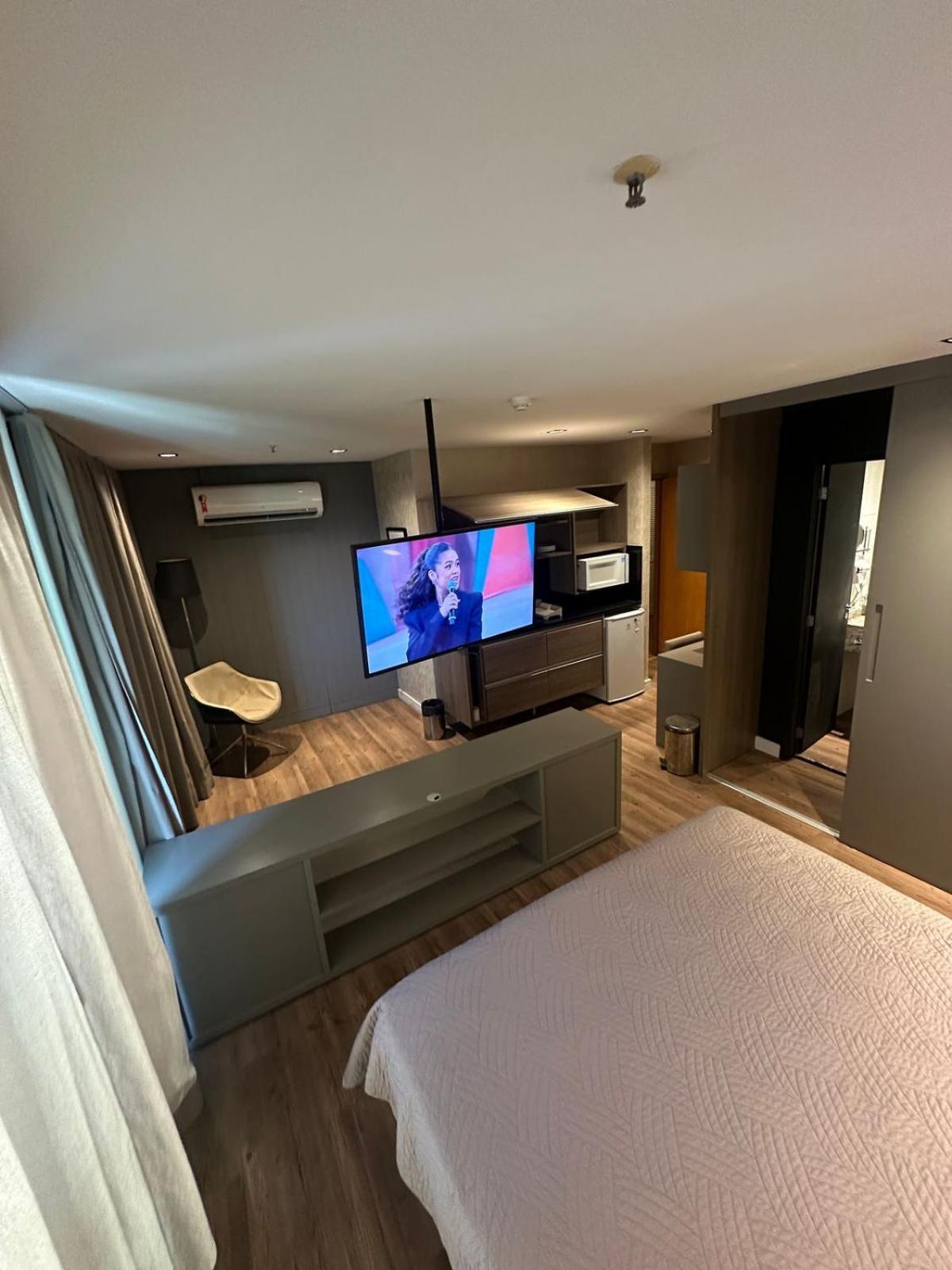 Flat Na Barra Da Tijuca - Premium - Com Cozinha, Microondas, Estacionamento, Balsa Praia, Academia, Muito Lindo, Confortavel E Aconchegante Apartamento Rio de Janeiro