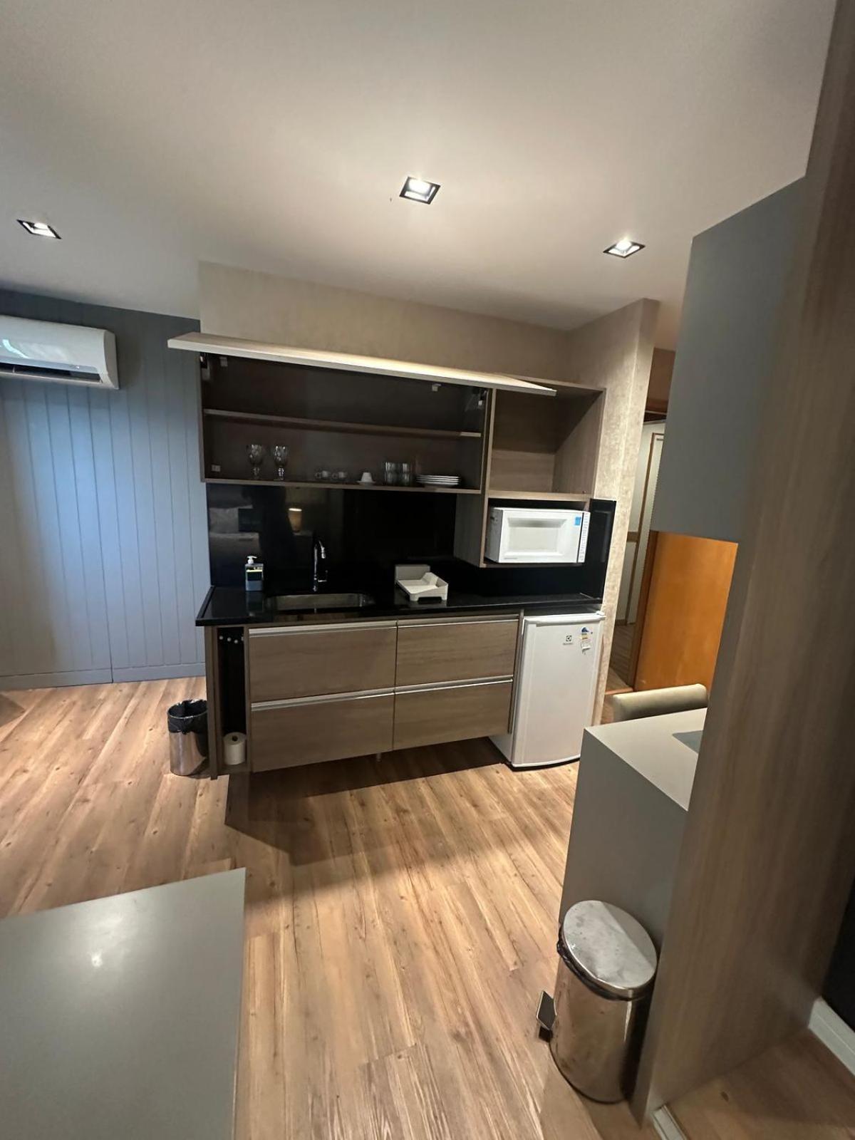 Flat Na Barra Da Tijuca - Premium - Com Cozinha, Microondas, Estacionamento, Balsa Praia, Academia, Muito Lindo, Confortavel E Aconchegante Apartamento