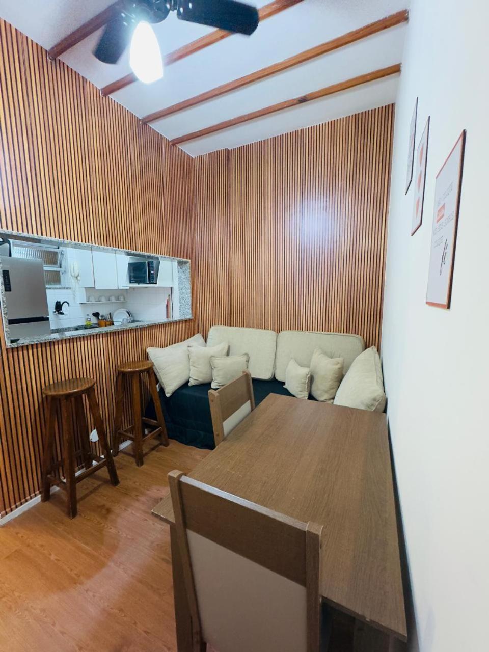 Ap Maravilhoso E Sala Leblon Recem Reformado Ate5 Pessoas Na Ataulfo De Paiva Apartamento Rio de Janeiro