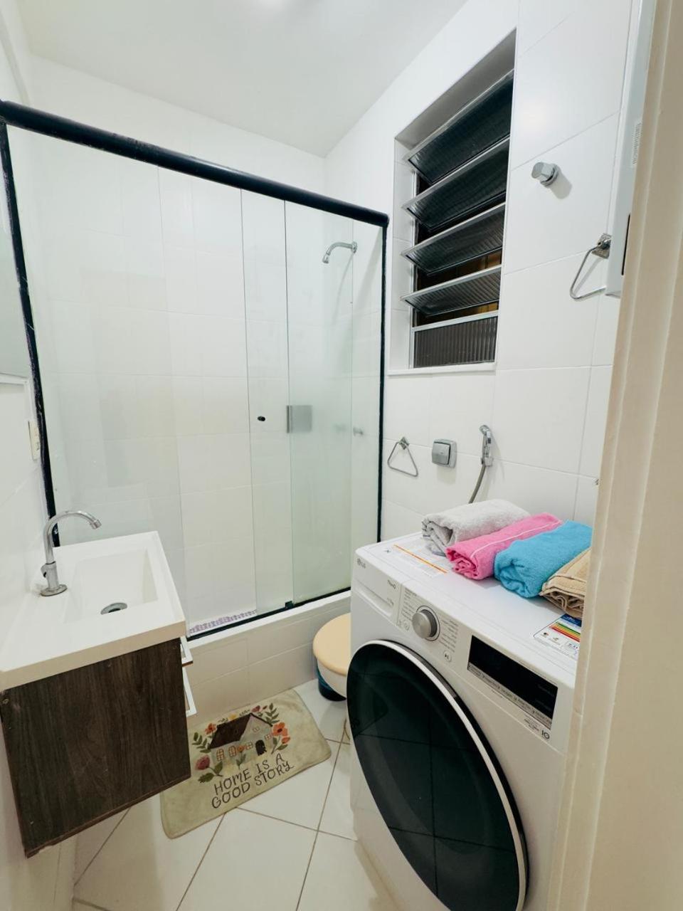 Ap Maravilhoso E Sala Leblon Recem Reformado Ate5 Pessoas Na Ataulfo De Paiva Apartamento *