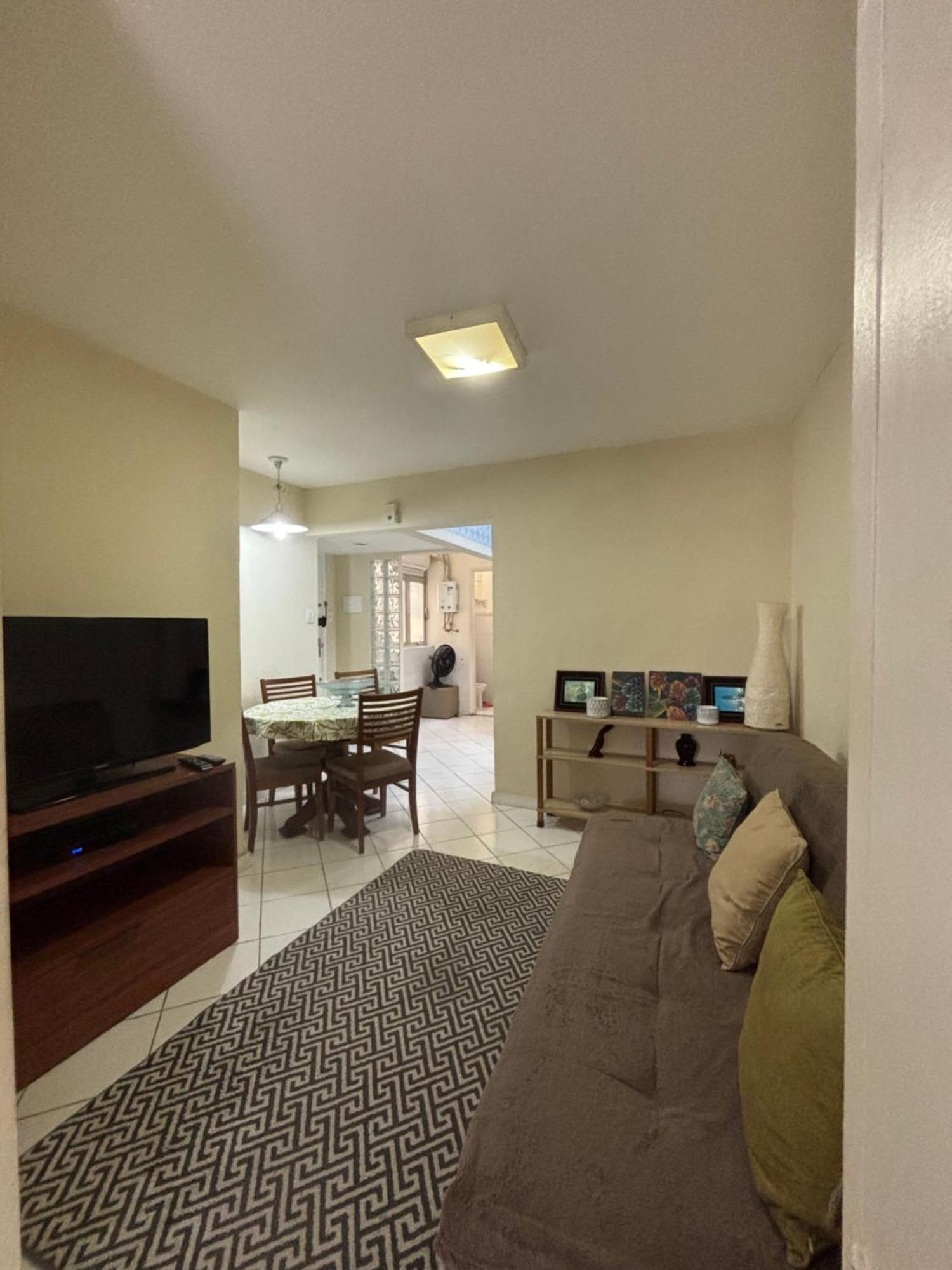 Apartamento Mobiliado Em Copacabana A 100m Da