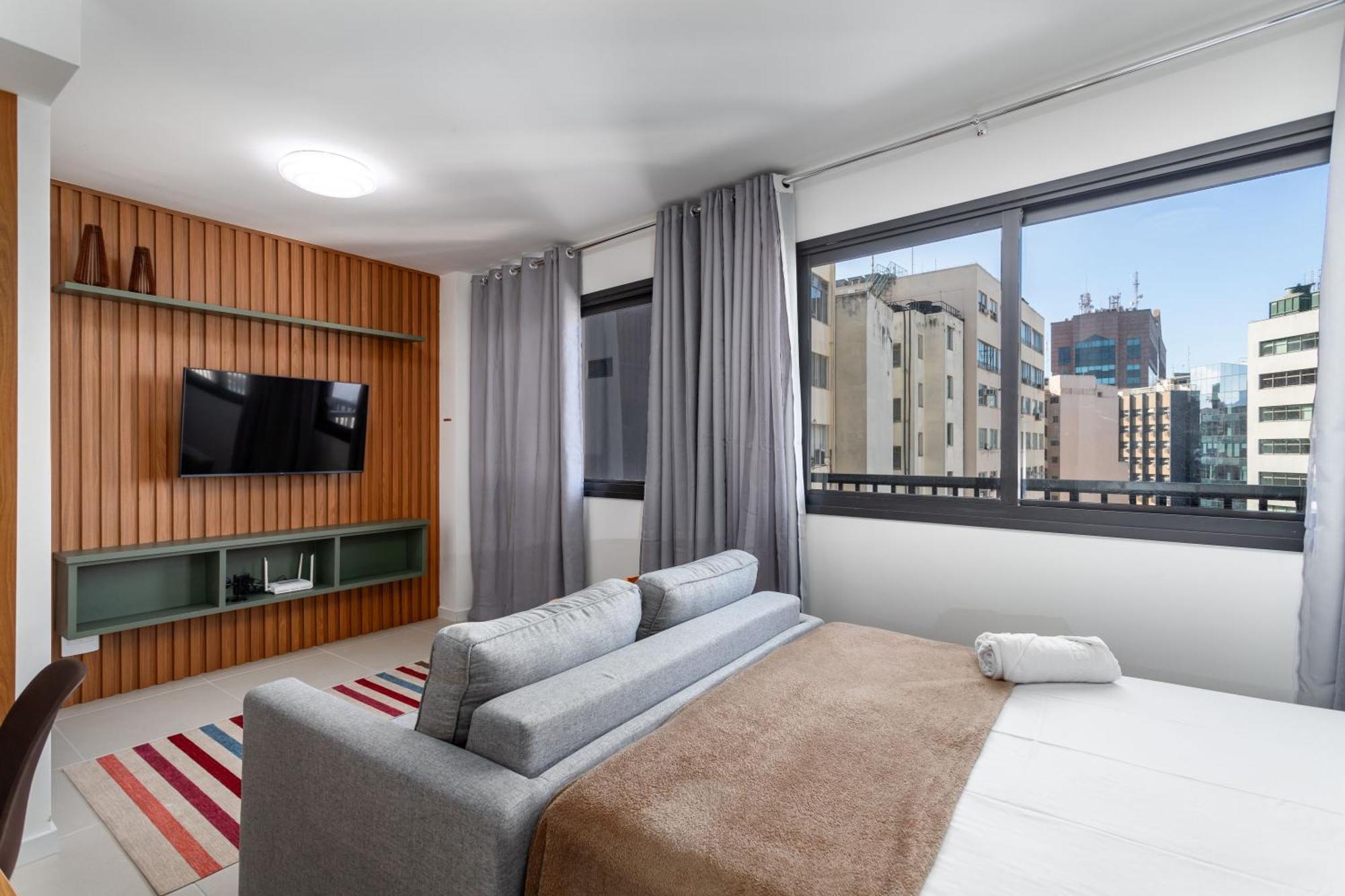 Lobie Skylux Apartment *