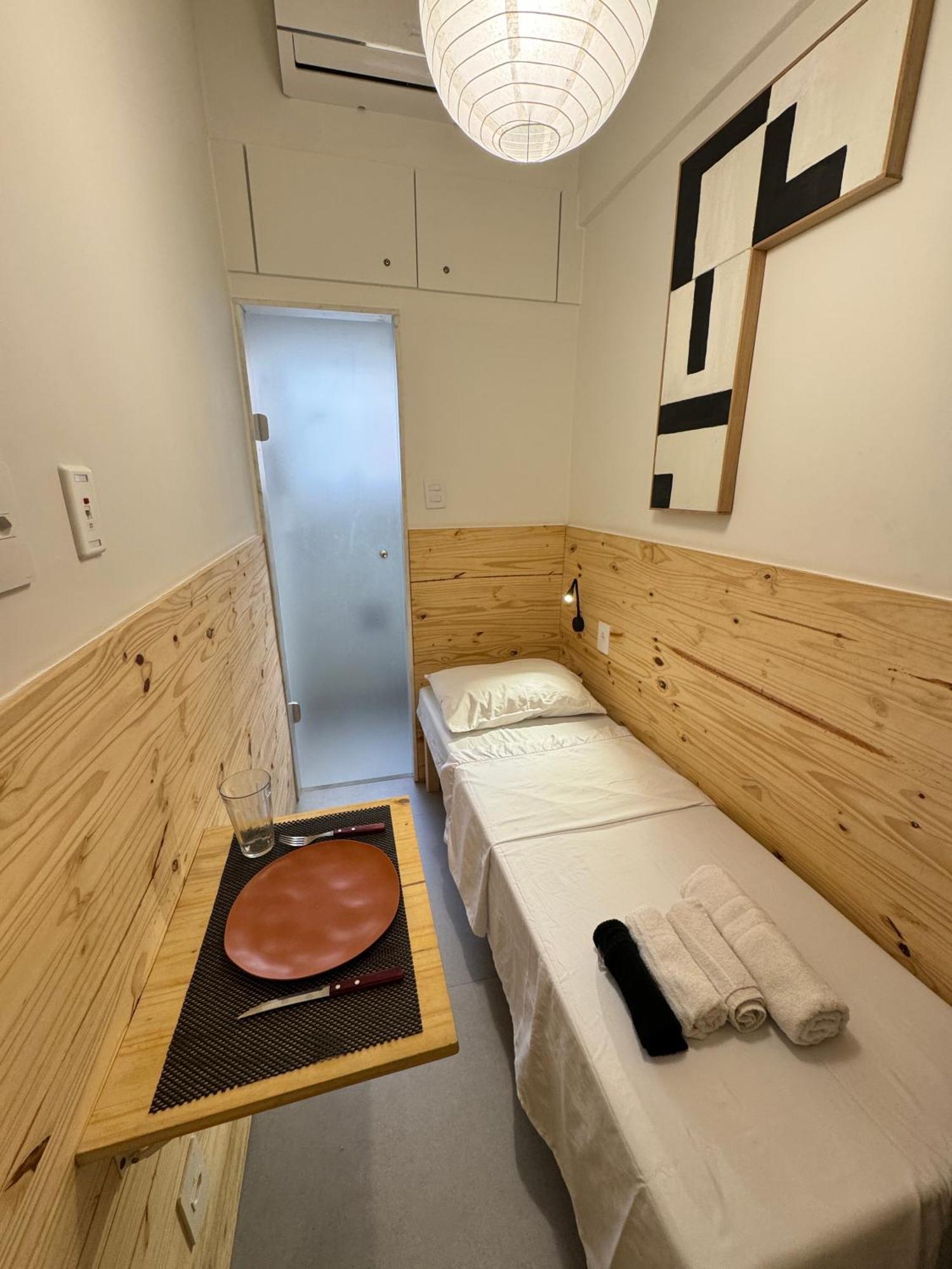 Pequeno Apartamento Em Copacabana * Rio de Janeiro