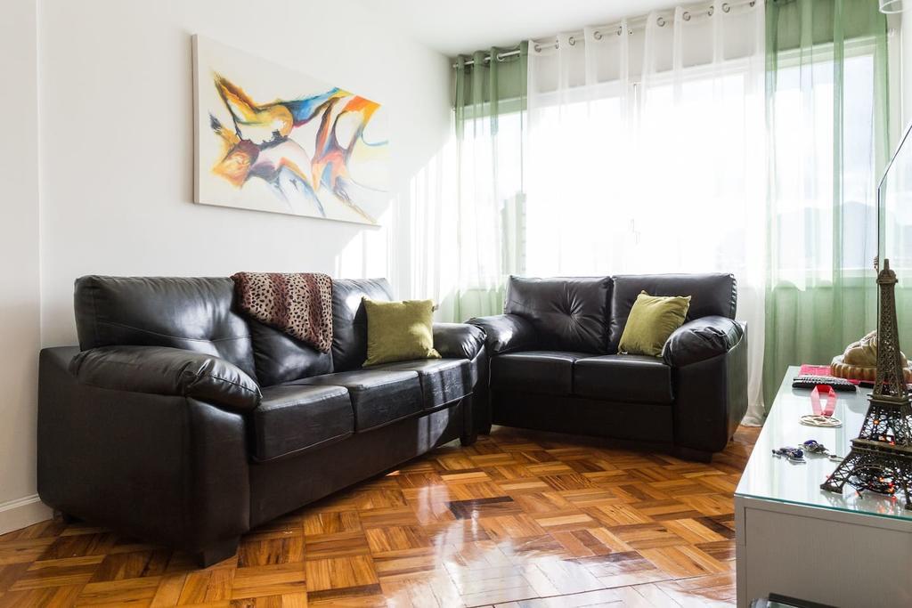 Ocean Breeze - 3 Quartos, 2 Banheiros, Garagem, Ar Condicionado, Moderno, Silencioso, Andar Alto, Vista Livre, Internet 250mbps, 2 Tvs Smart, Ipanema, Metro, Porteiros 24 Hrs E Seguranca 24hrs, 2 Elevadores Rio de Janeiro