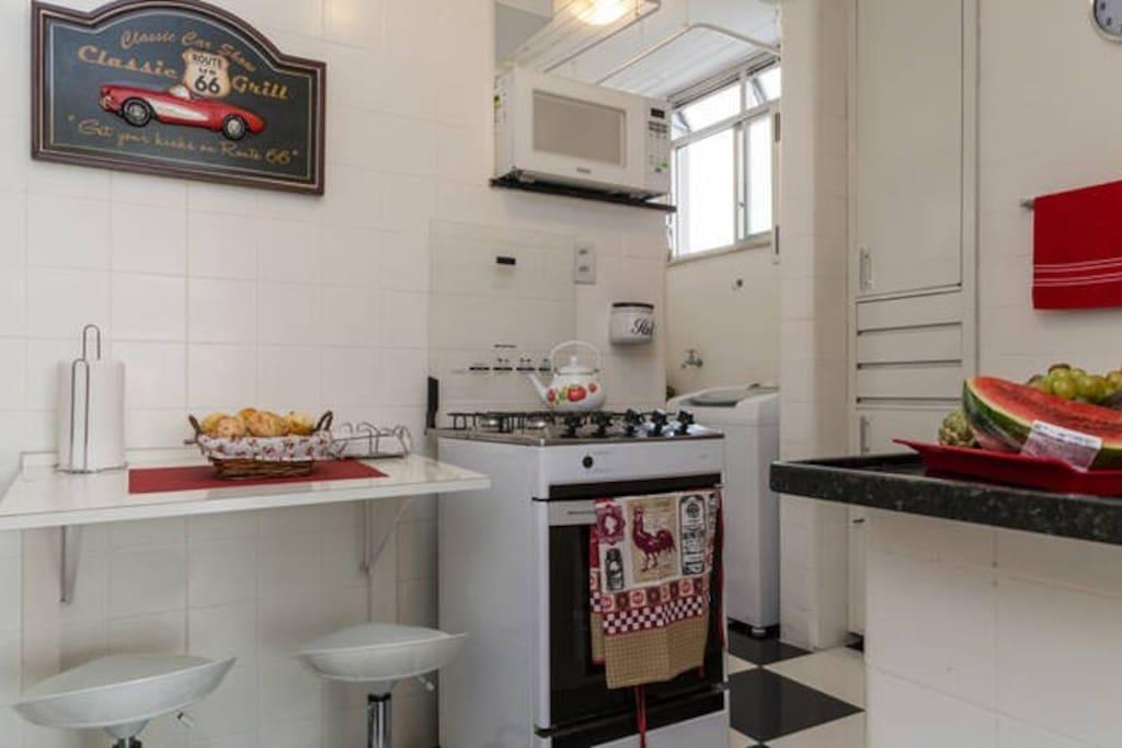 Ocean Breeze - 3 Quartos, 2 Banheiros, Garagem, Ar Condicionado, Moderno, Silencioso, Andar Alto, Vista Livre, Internet 250mbps, 2 Tvs Smart, Ipanema, Metro, Porteiros 24 Hrs E Seguranca 24hrs, 2 Elevadores Apartment