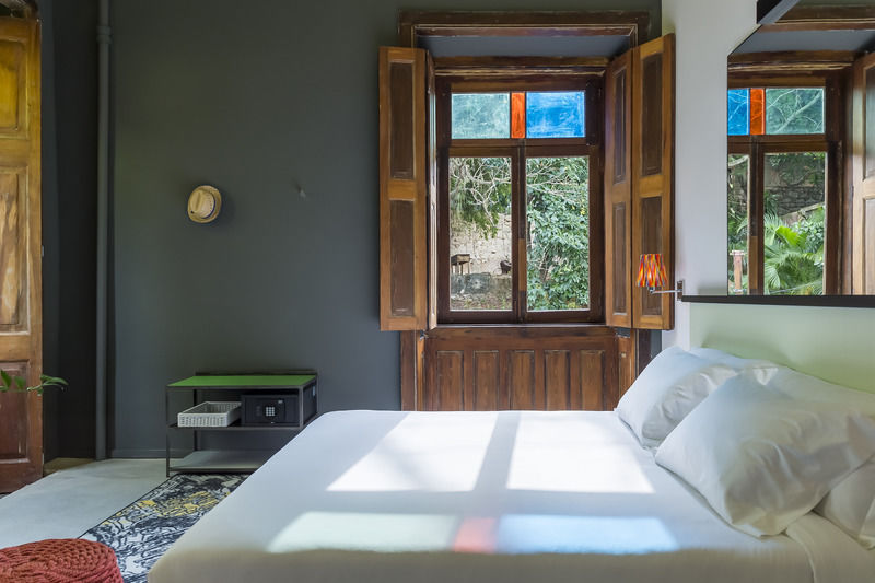 Mama Shelter Hotel 4*