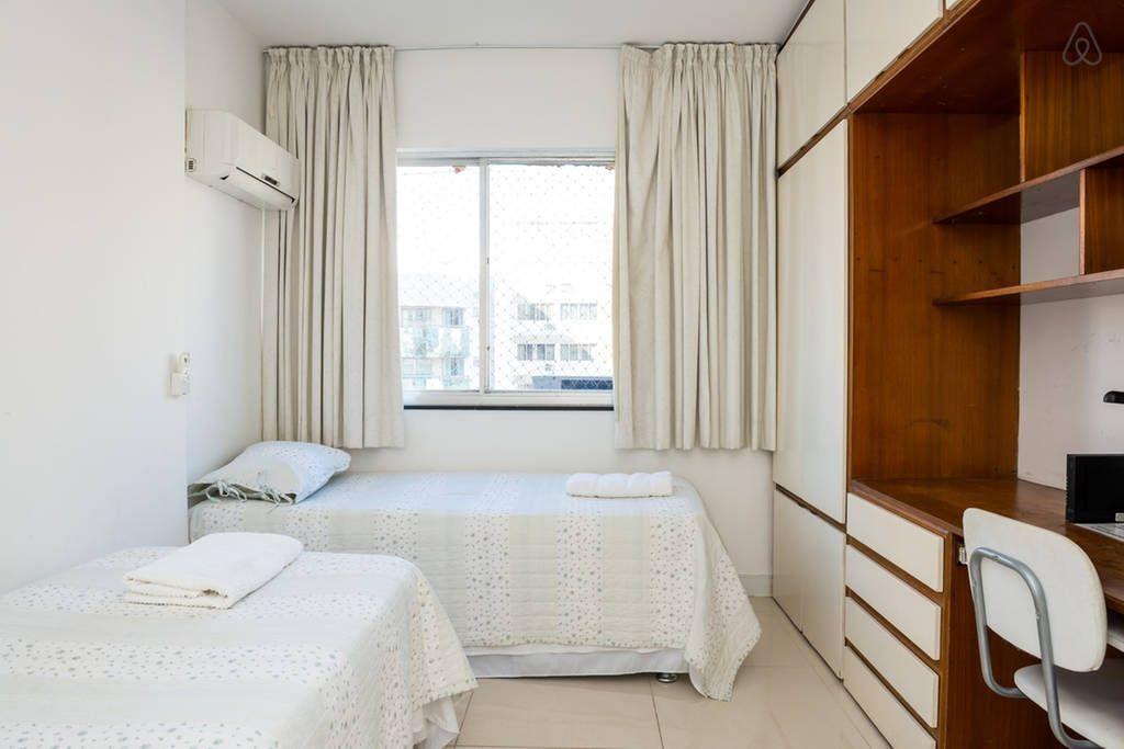 Em Ipanema 3 Quartos A 100 Metros Da *