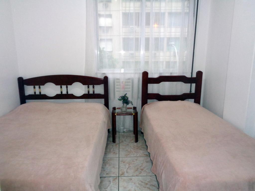 Lindo E Barato, Av Copacabana 479/301 * Rio de Janeiro