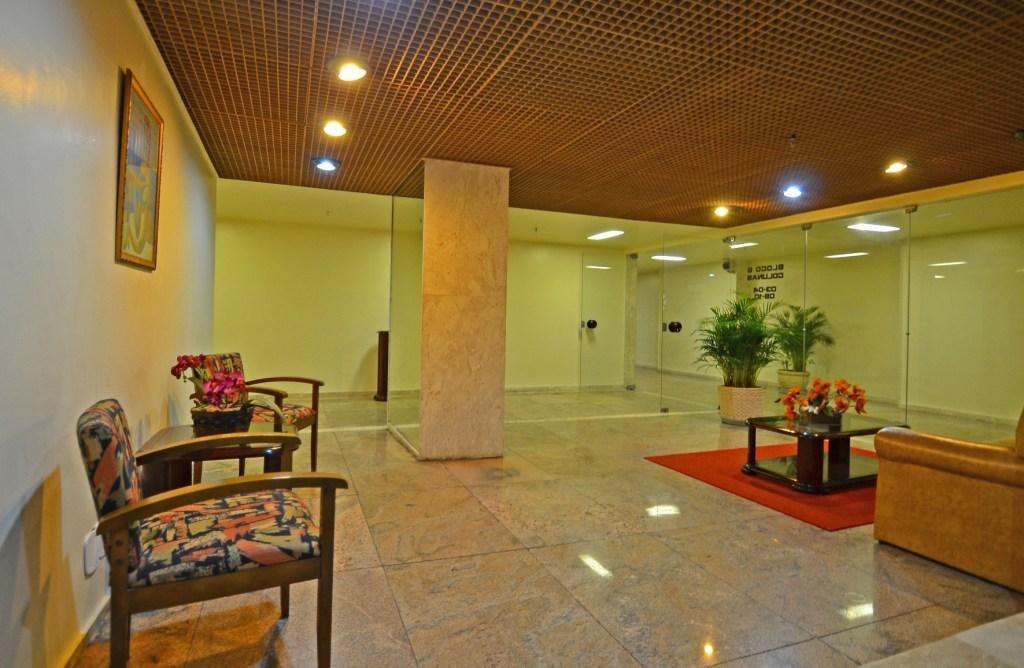 Apartamento Confortavel E Seguro 2 Quartos Com Varanda No Leme *