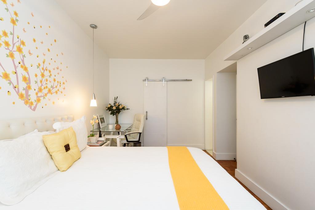 Copacabana Beach Amazing Lux 2 Bedroom * Rio de Janeiro