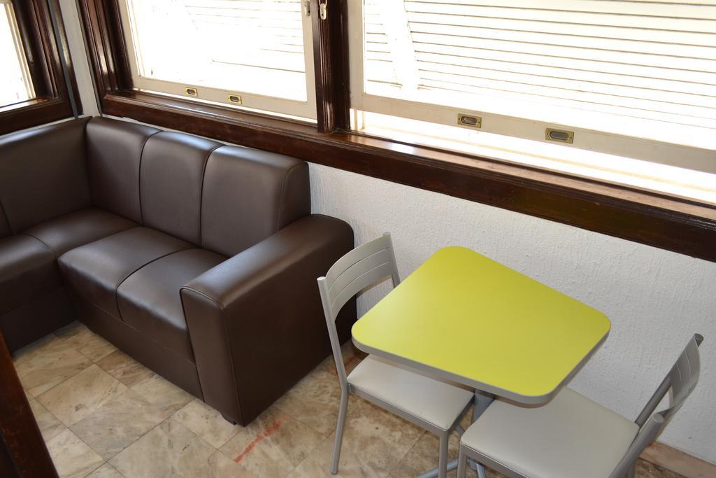 Roxy Apartment *