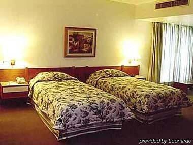 Everest Park 3*