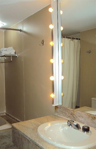 Everest Park Hotel