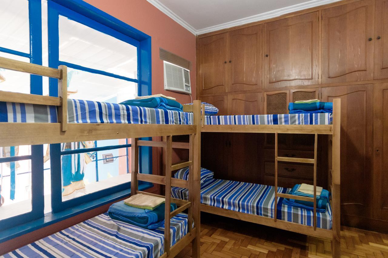 Maracana Hostel *