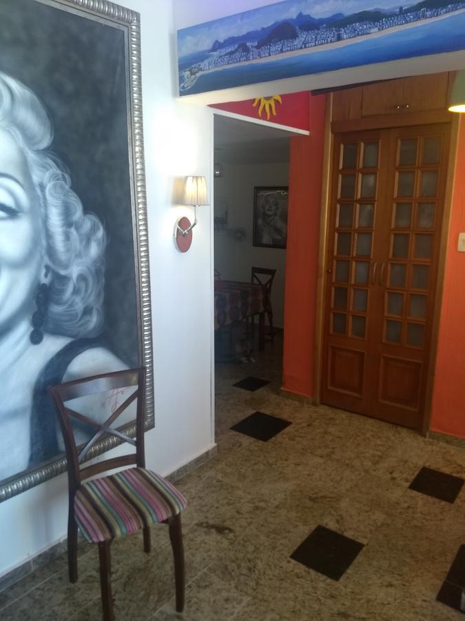 Apto Copacabana Com 2 Suítes Apartamento