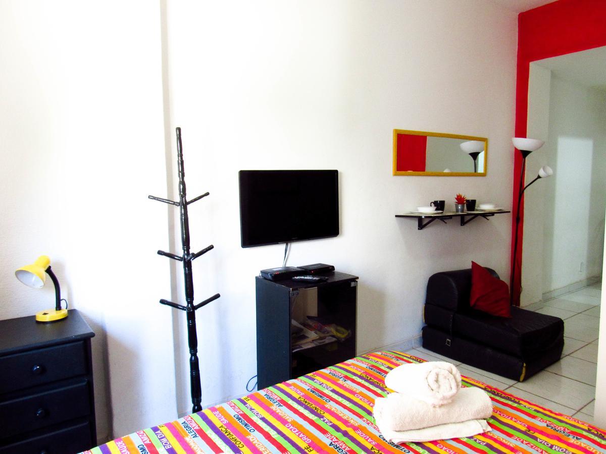 Apartamento Lindo E Econômico! Quadra Praia Copacabana Rio de Janeiro