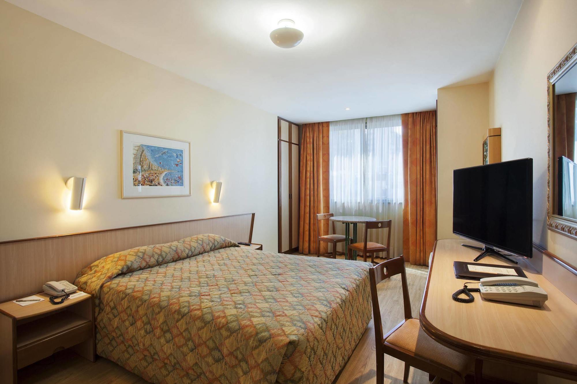 Windsor Plaza Copacabana Hotel 4*