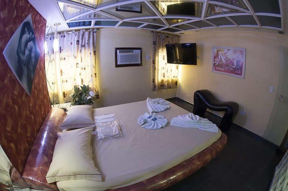 Love hotel Caricia (adults Only)