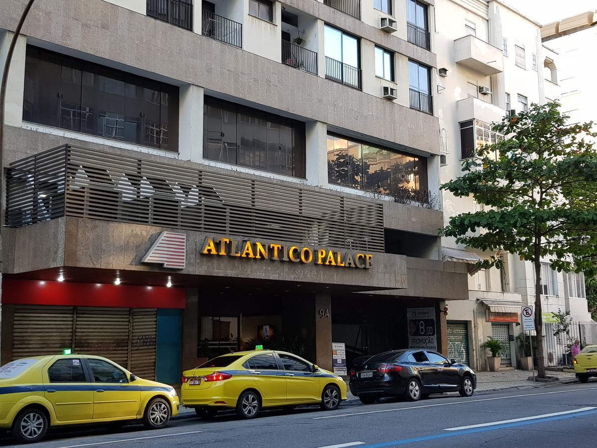 Besthostrio - Amplo Imóvel Copa Posto 6 Com Piscina E Garagem * Rio de Janeiro