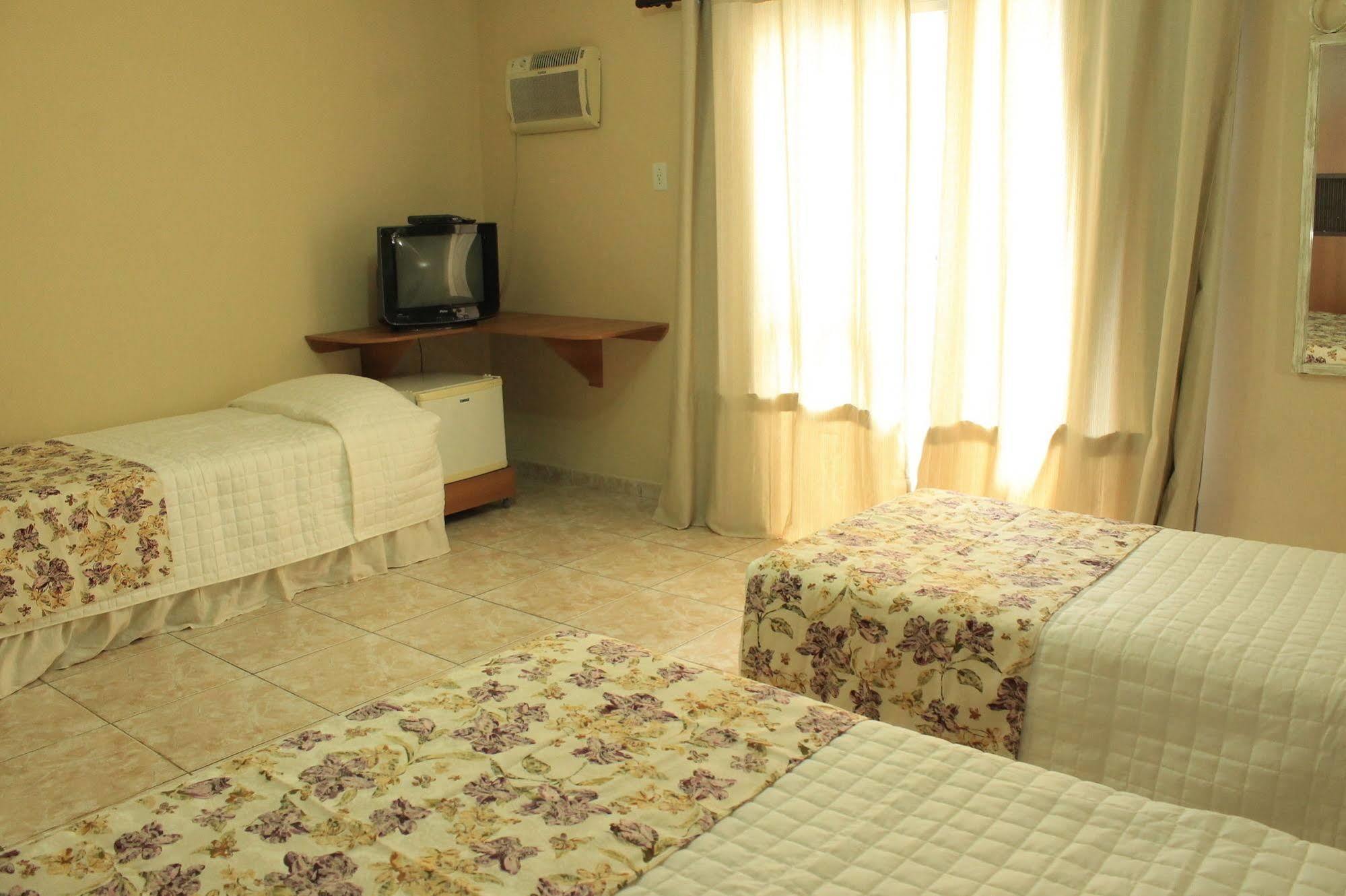 Oyo Rio Colinas Hotel, 4*