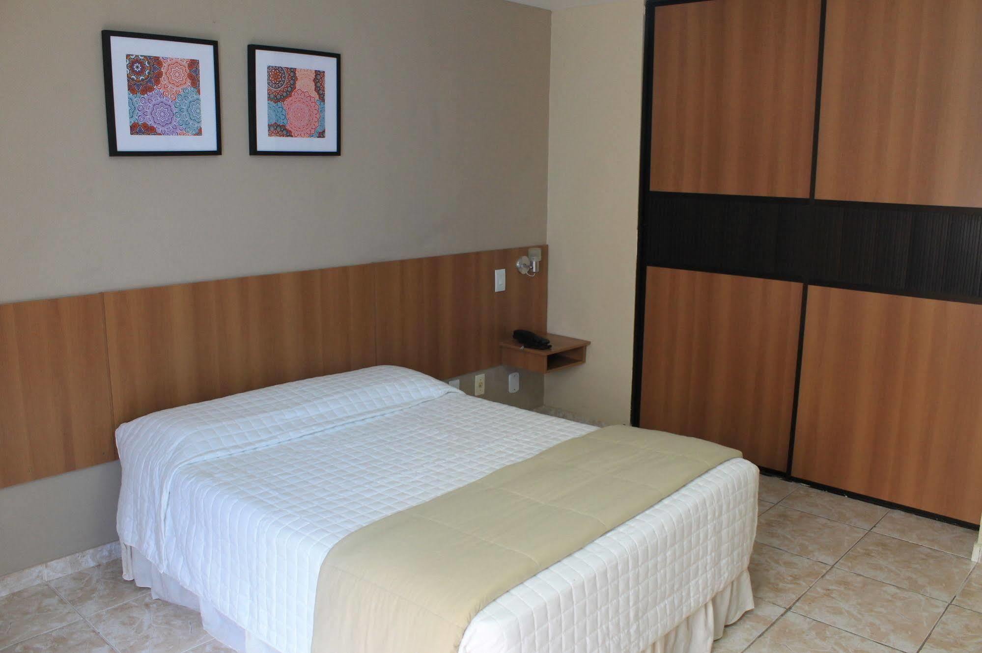 Oyo Rio Colinas Hotel, 4*