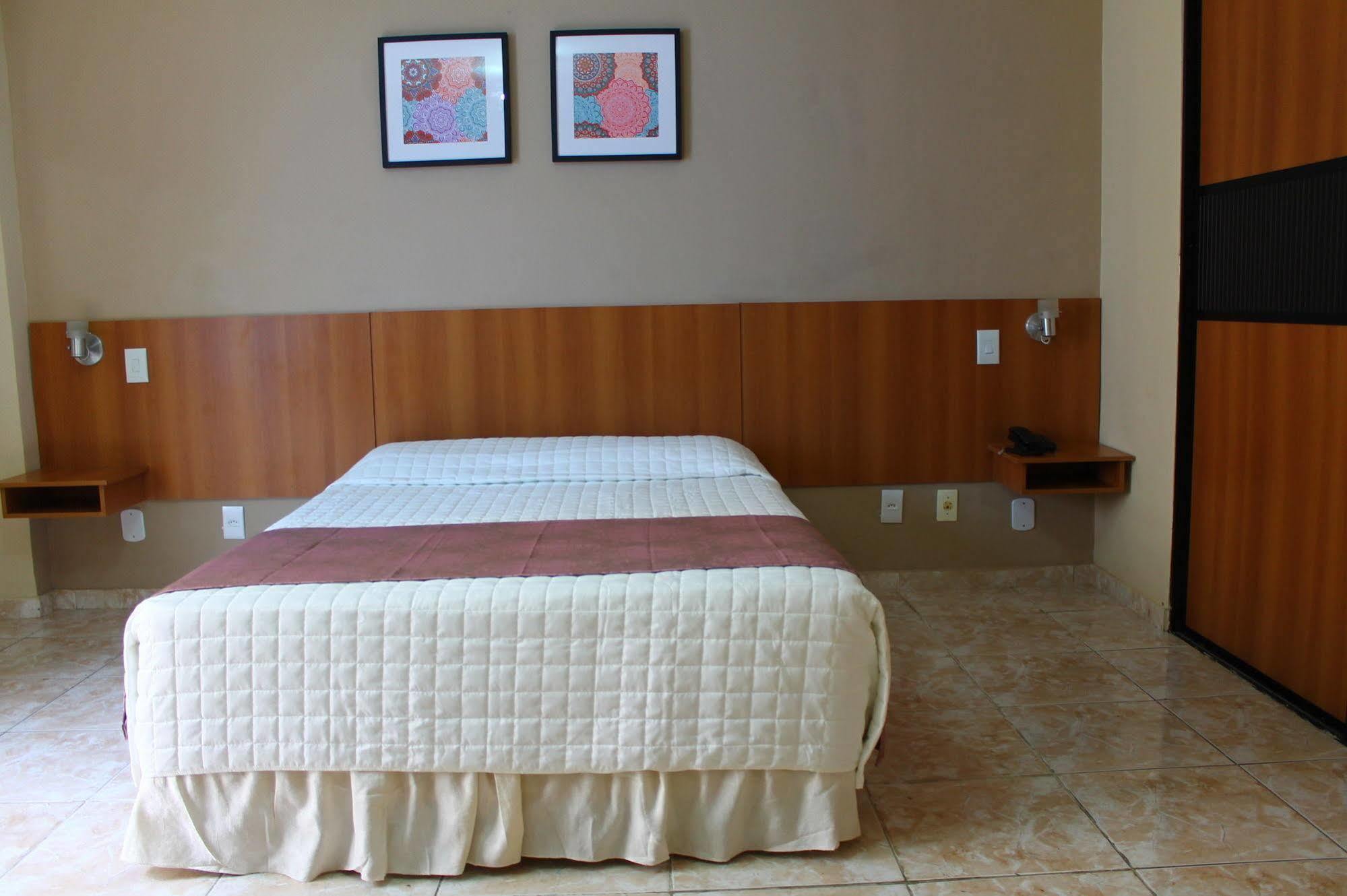 Hotel Oyo Rio Colinas Hotel,