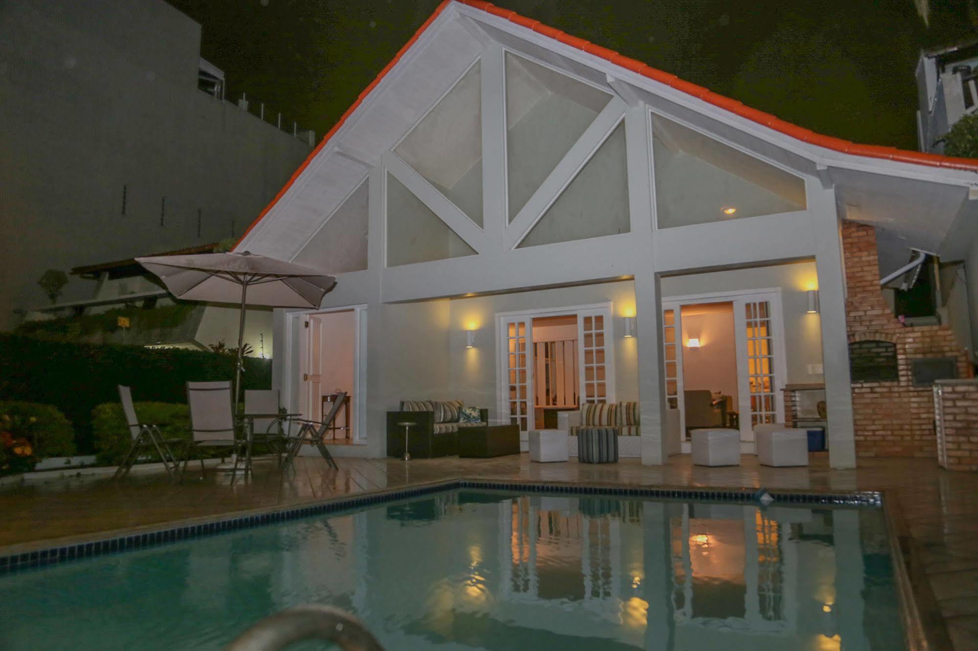 Ref House Barra Da Tijuca 2*