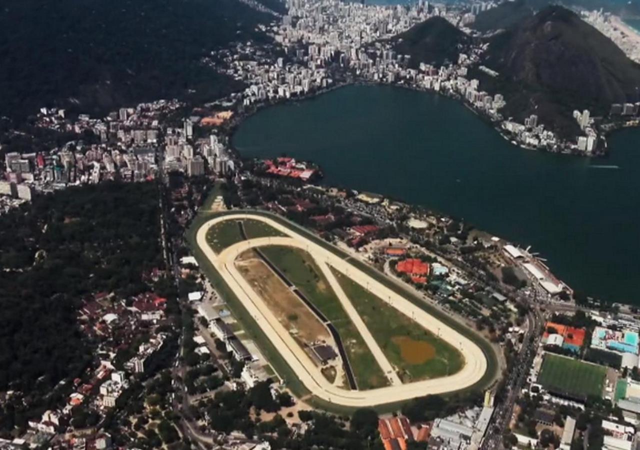 Na Gavea Quarto em Acomodações Particulares