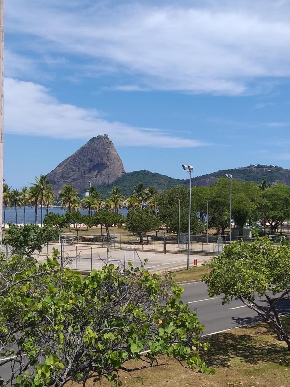Quarto em Acomodações Particulares Em Cobertura Santa Teresa Ao Lado Da Gloria